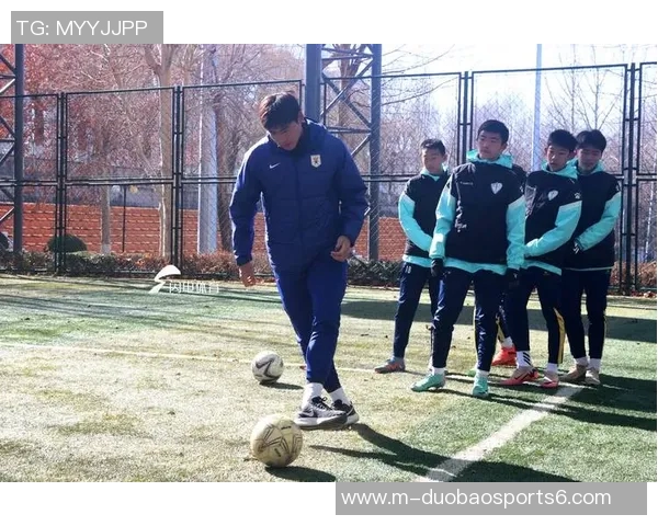 七人制足球的魅力与技巧探讨助力青少年全面发展与团队合作精神培养